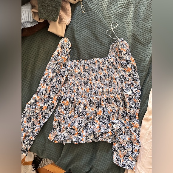 Shirt and body suit lot L and XL - Picture 8 of 16